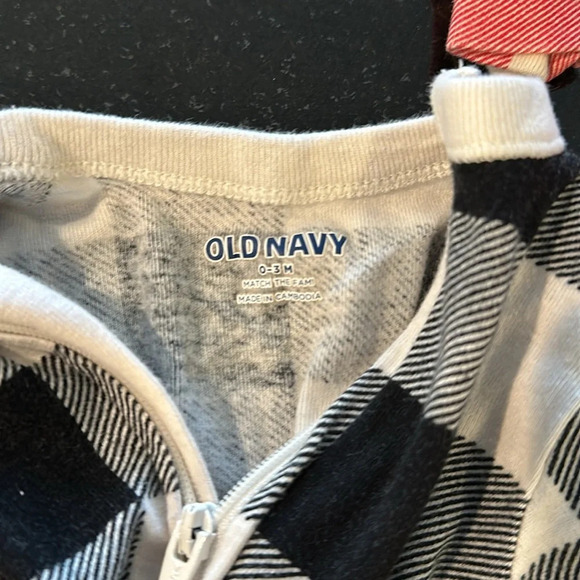 BABY CHRISTMAS PAJAMA 0-3 month Old Navy and Gap Bundle - Picture 7 of 11